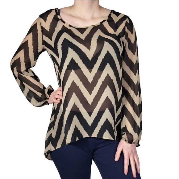 Signature Studio Chevron Stripes Cut Out Crisscross Back High Low Hem Top Size S - Picture 1 of 8